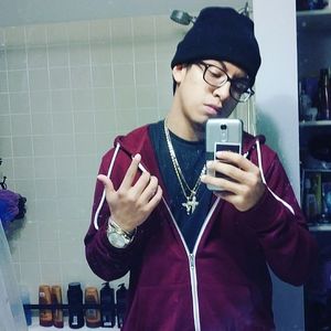 Meet your Posher, Max